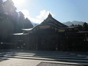 弥彦神社3