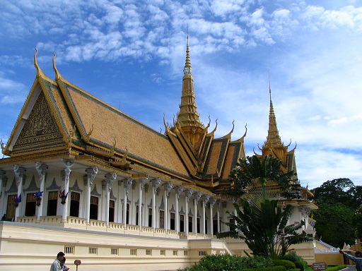 Royal_Palace,_Cambodia_2_by_gul791
