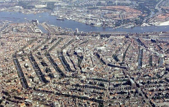 AmsterdamLuchtfotoBmz.jpg
