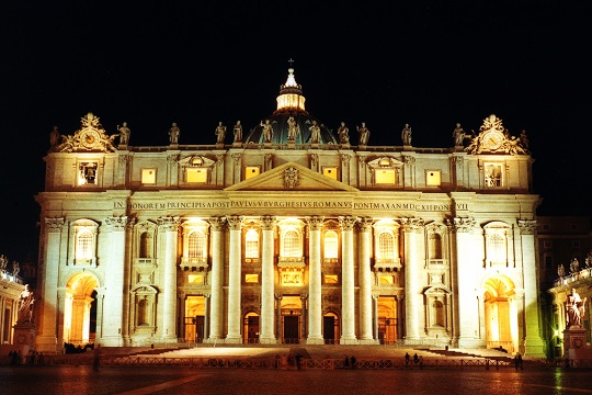 Basilica_di_San_Pietro_front_(MM).jpg